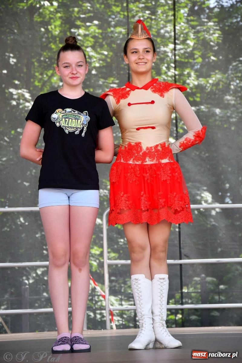 Zdjęcie w galerii na portalu naszraciborz.pl: Roztańczony raciborski zamek, czyli mażoretkowy zawrót głowy [FOTO i WIDEO] wiadomości z regionu