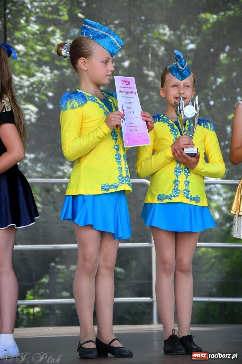 Zdjęcie w galerii na portalu naszraciborz.pl: Roztańczony raciborski zamek, czyli mażoretkowy zawrót głowy [FOTO i WIDEO] wiadomości z regionu