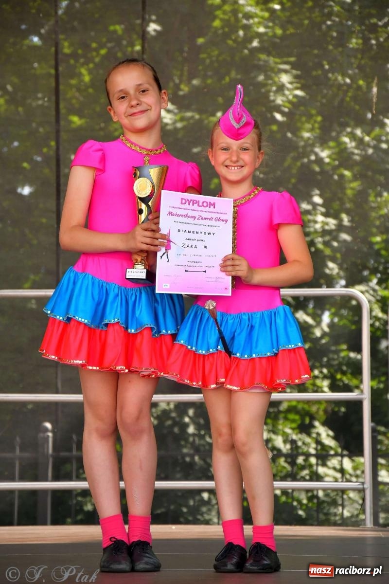 Zdjęcie w galerii na portalu naszraciborz.pl: Roztańczony raciborski zamek, czyli mażoretkowy zawrót głowy [FOTO i WIDEO] wiadomości z regionu