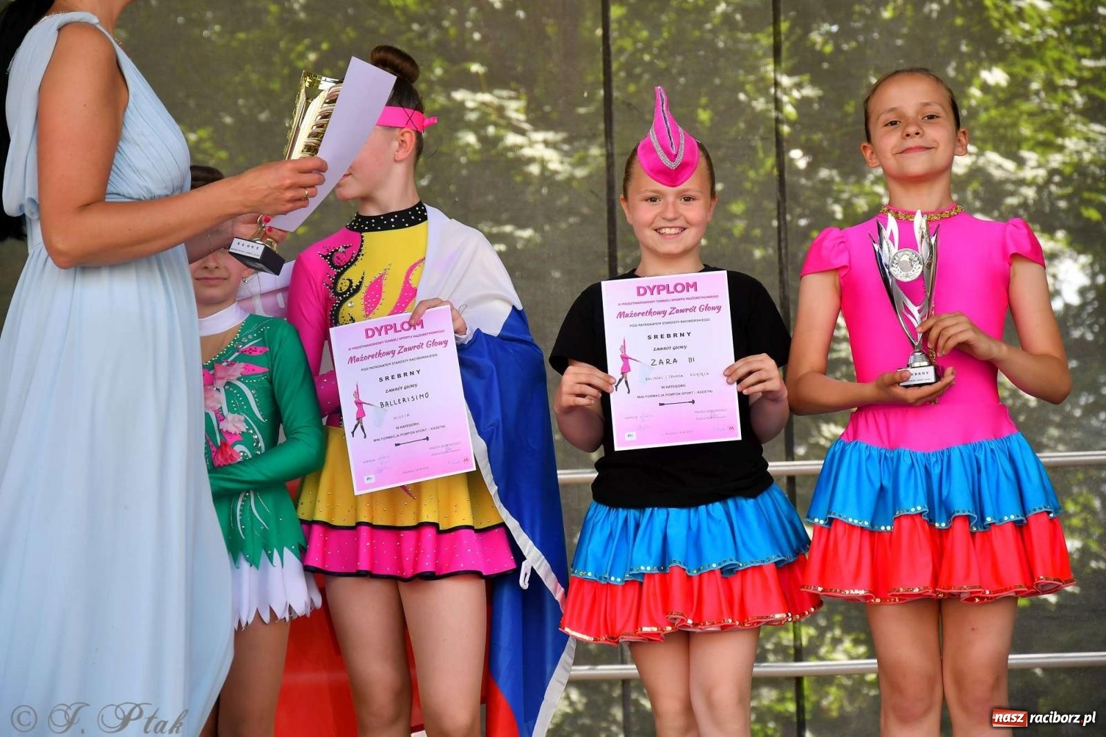 Zdjęcie w galerii na portalu naszraciborz.pl: Roztańczony raciborski zamek, czyli mażoretkowy zawrót głowy [FOTO i WIDEO] wiadomości z regionu