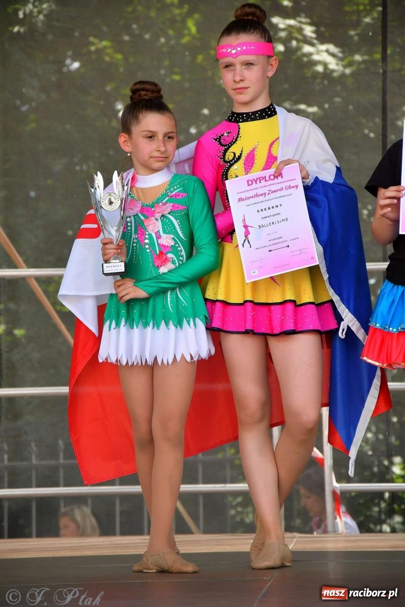 Zdjęcie w galerii na portalu naszraciborz.pl: Roztańczony raciborski zamek, czyli mażoretkowy zawrót głowy [FOTO i WIDEO] wiadomości z regionu