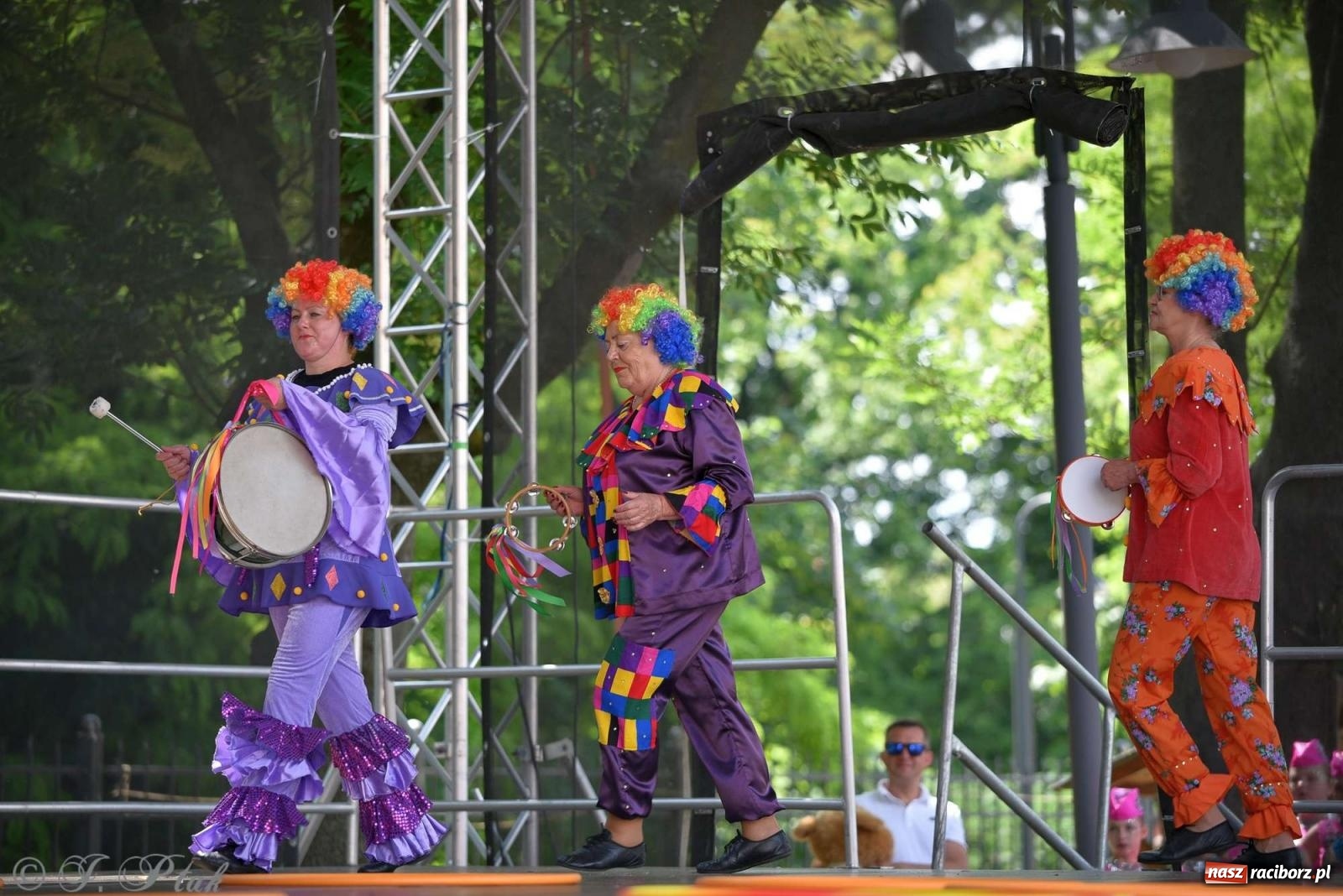 Zdjęcie w galerii na portalu naszraciborz.pl: Roztańczony raciborski zamek, czyli mażoretkowy zawrót głowy [FOTO i WIDEO] wiadomości z regionu