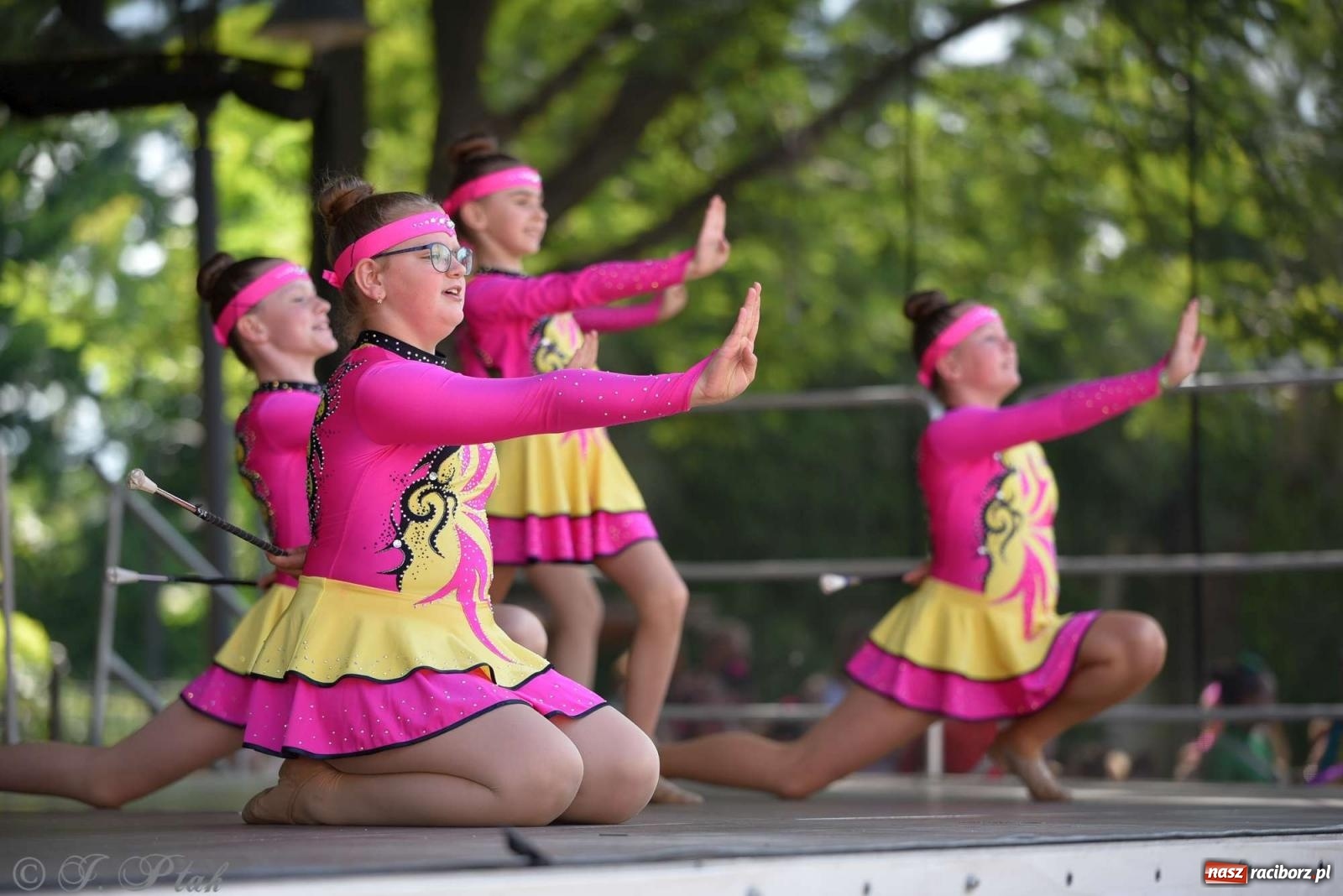 Zdjęcie w galerii na portalu naszraciborz.pl: Roztańczony raciborski zamek, czyli mażoretkowy zawrót głowy [FOTO i WIDEO] wiadomości z regionu