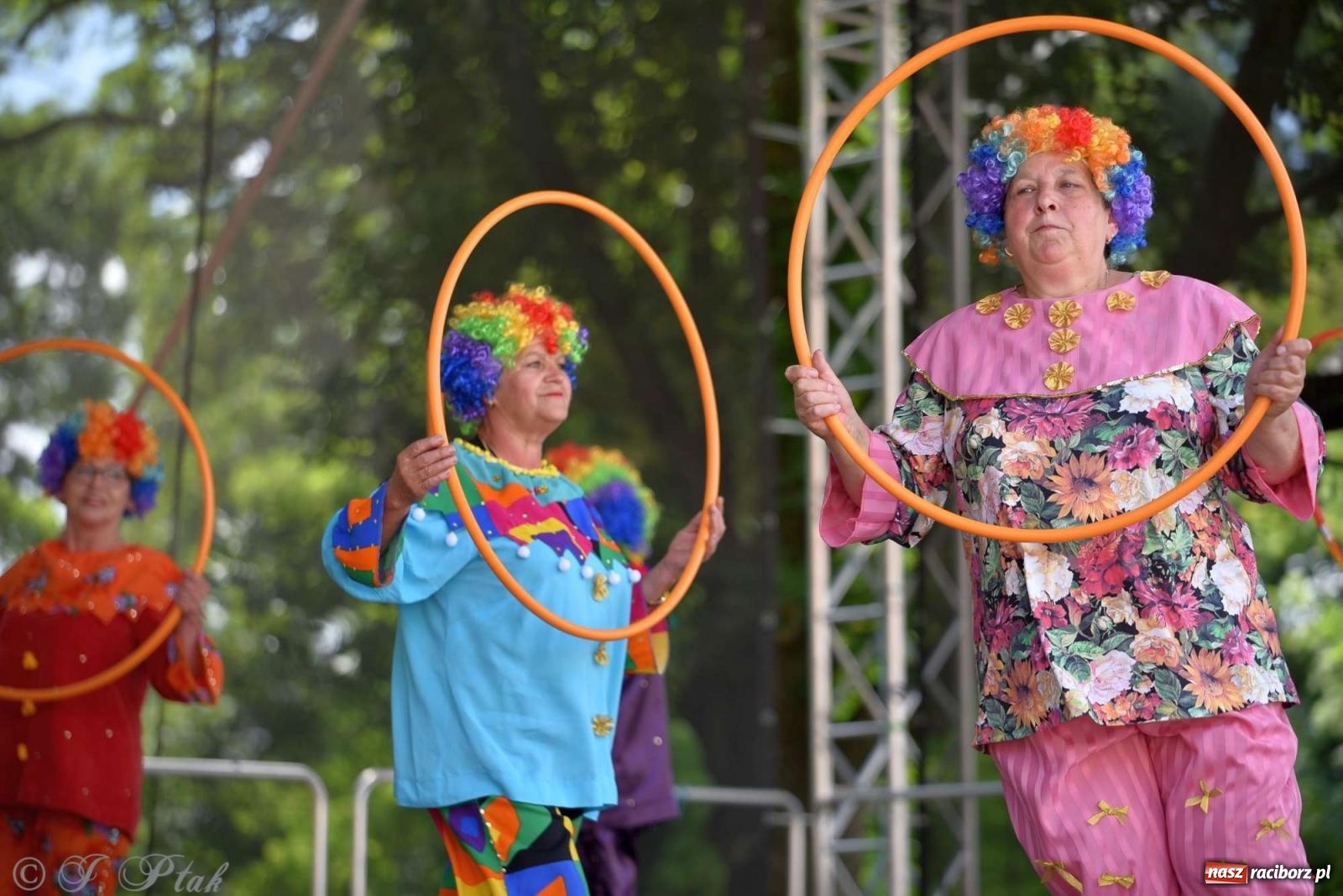 Zdjęcie w galerii na portalu naszraciborz.pl: Roztańczony raciborski zamek, czyli mażoretkowy zawrót głowy [FOTO i WIDEO] wiadomości z regionu