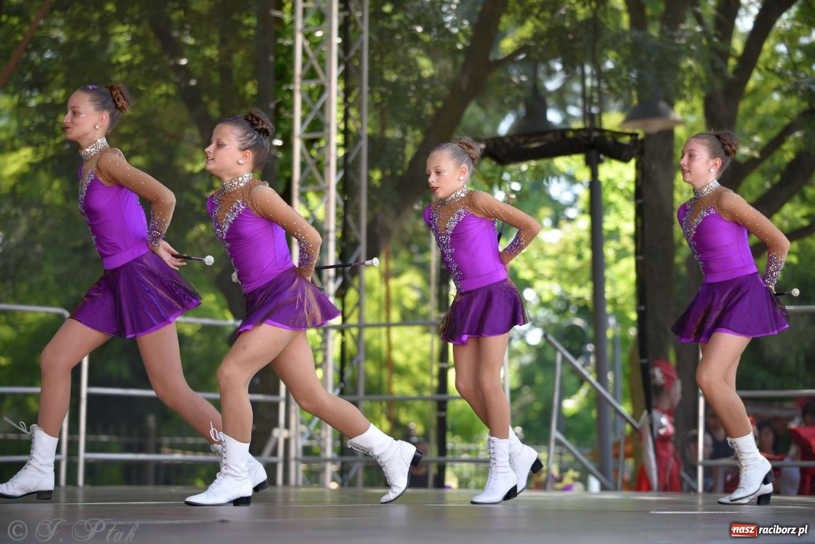 Zdjęcie w galerii na portalu naszraciborz.pl: Roztańczony raciborski zamek, czyli mażoretkowy zawrót głowy [FOTO i WIDEO] wiadomości z regionu