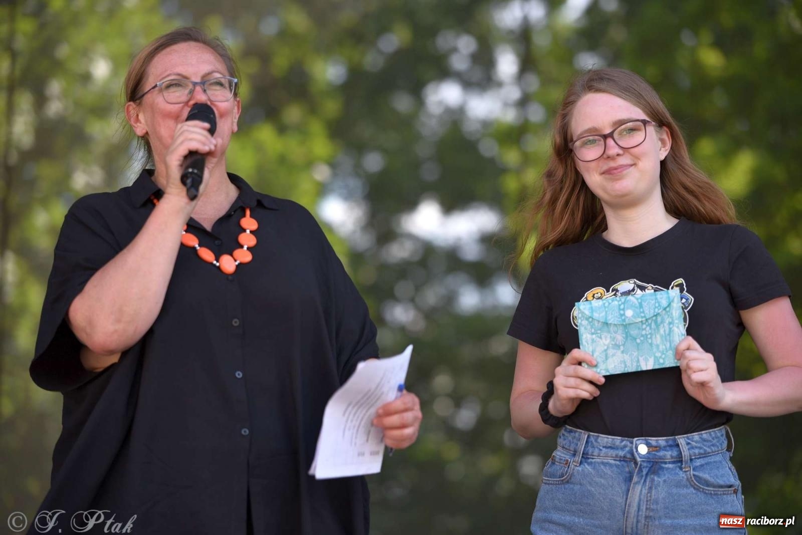 Zdjęcie w galerii na portalu naszraciborz.pl: Roztańczony raciborski zamek, czyli mażoretkowy zawrót głowy [FOTO i WIDEO] wiadomości z regionu