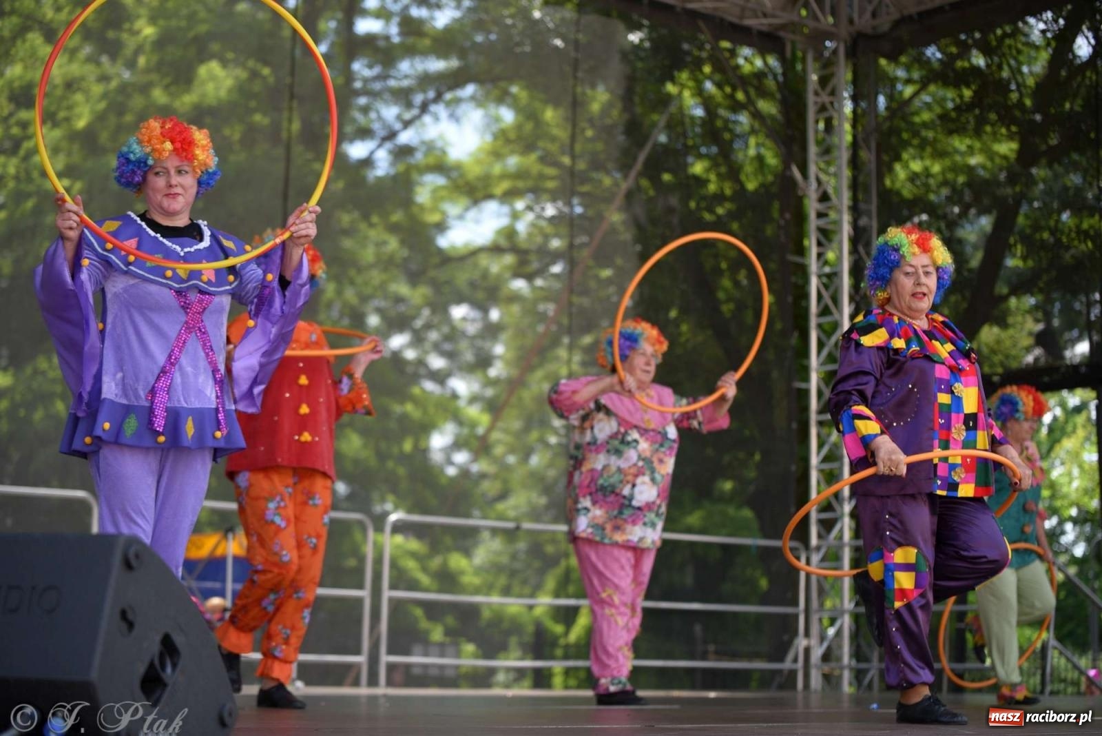 Zdjęcie w galerii na portalu naszraciborz.pl: Roztańczony raciborski zamek, czyli mażoretkowy zawrót głowy [FOTO i WIDEO] wiadomości z regionu