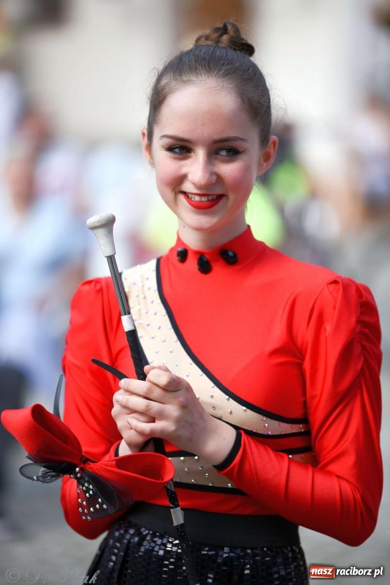 Zdjęcie w galerii na portalu naszraciborz.pl: Roztańczony raciborski zamek, czyli mażoretkowy zawrót głowy [FOTO i WIDEO] wiadomości z regionu