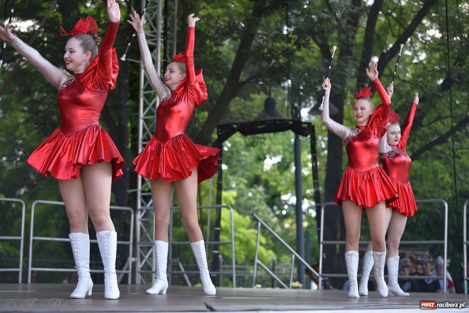 Zdjęcie w galerii na portalu naszraciborz.pl: Roztańczony raciborski zamek, czyli mażoretkowy zawrót głowy [FOTO i WIDEO] wiadomości z regionu
