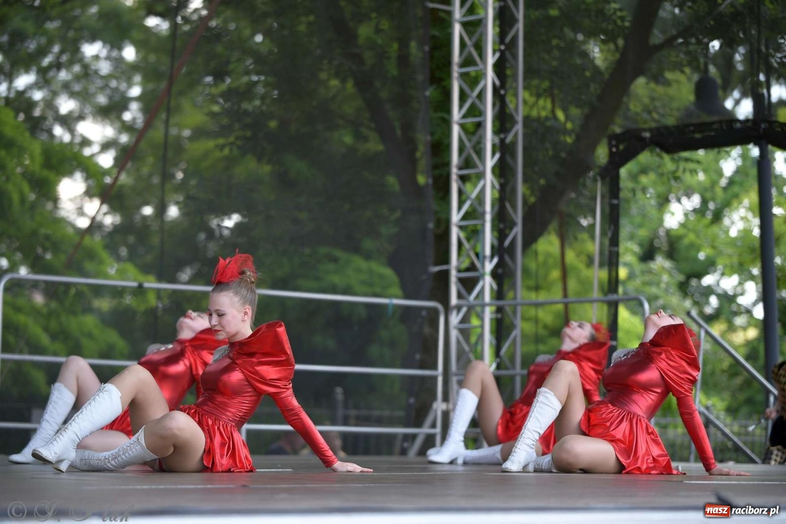 Zdjęcie w galerii na portalu naszraciborz.pl: Roztańczony raciborski zamek, czyli mażoretkowy zawrót głowy [FOTO i WIDEO] wiadomości z regionu