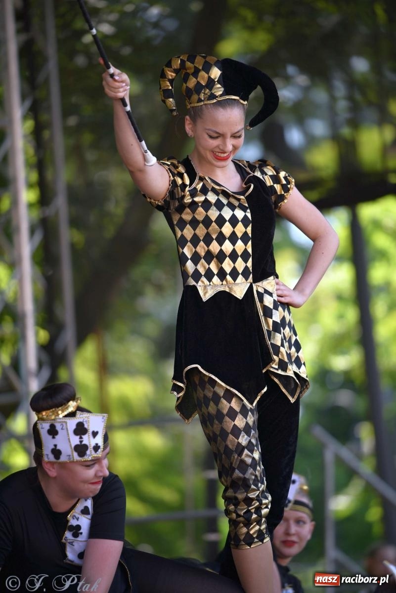 Zdjęcie w galerii na portalu naszraciborz.pl: Roztańczony raciborski zamek, czyli mażoretkowy zawrót głowy [FOTO i WIDEO] wiadomości z regionu