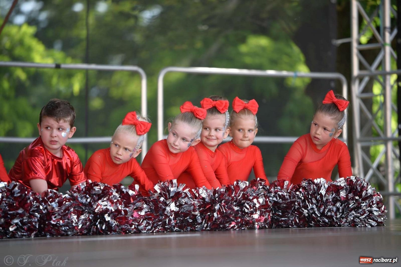 Zdjęcie w galerii na portalu naszraciborz.pl: Roztańczony raciborski zamek, czyli mażoretkowy zawrót głowy [FOTO i WIDEO] wiadomości z regionu