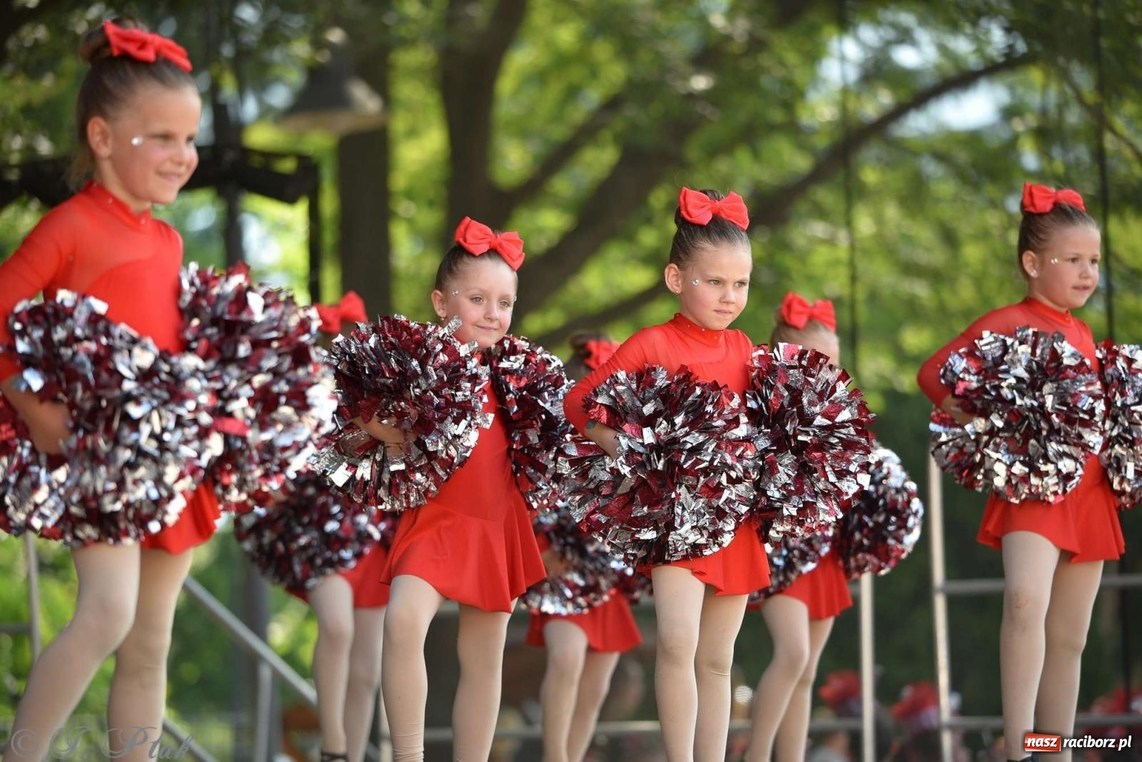 Zdjęcie w galerii na portalu naszraciborz.pl: Roztańczony raciborski zamek, czyli mażoretkowy zawrót głowy [FOTO i WIDEO] wiadomości z regionu