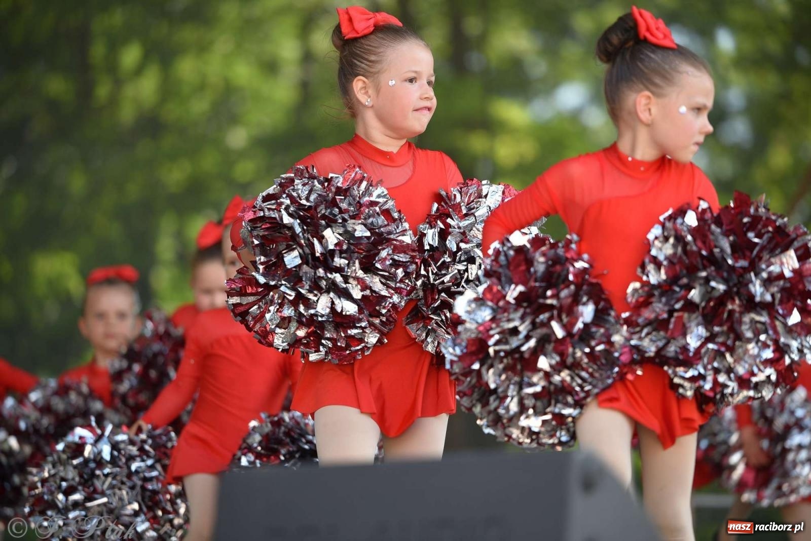 Zdjęcie w galerii na portalu naszraciborz.pl: Roztańczony raciborski zamek, czyli mażoretkowy zawrót głowy [FOTO i WIDEO] wiadomości z regionu