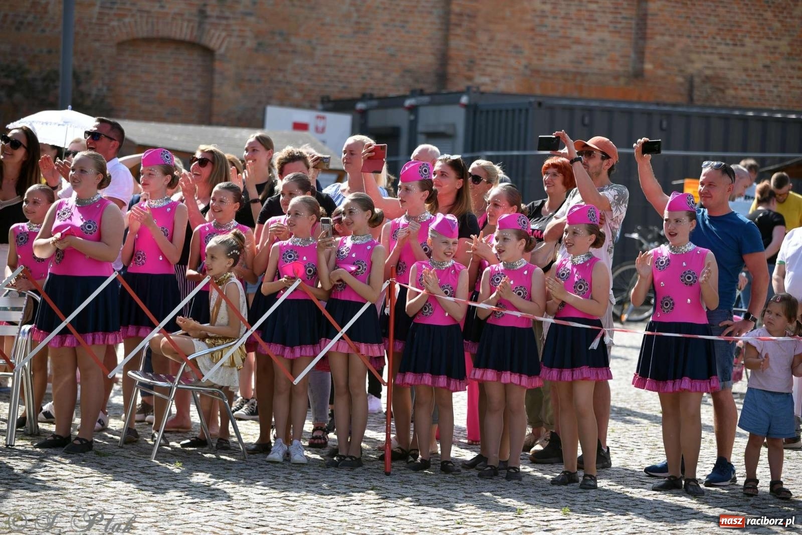 Zdjęcie w galerii na portalu naszraciborz.pl: Roztańczony raciborski zamek, czyli mażoretkowy zawrót głowy [FOTO i WIDEO] wiadomości z regionu