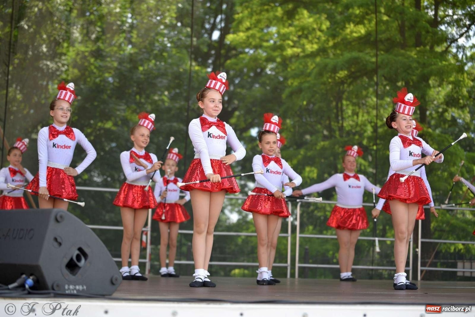 Zdjęcie w galerii na portalu naszraciborz.pl: Roztańczony raciborski zamek, czyli mażoretkowy zawrót głowy [FOTO i WIDEO] wiadomości z regionu