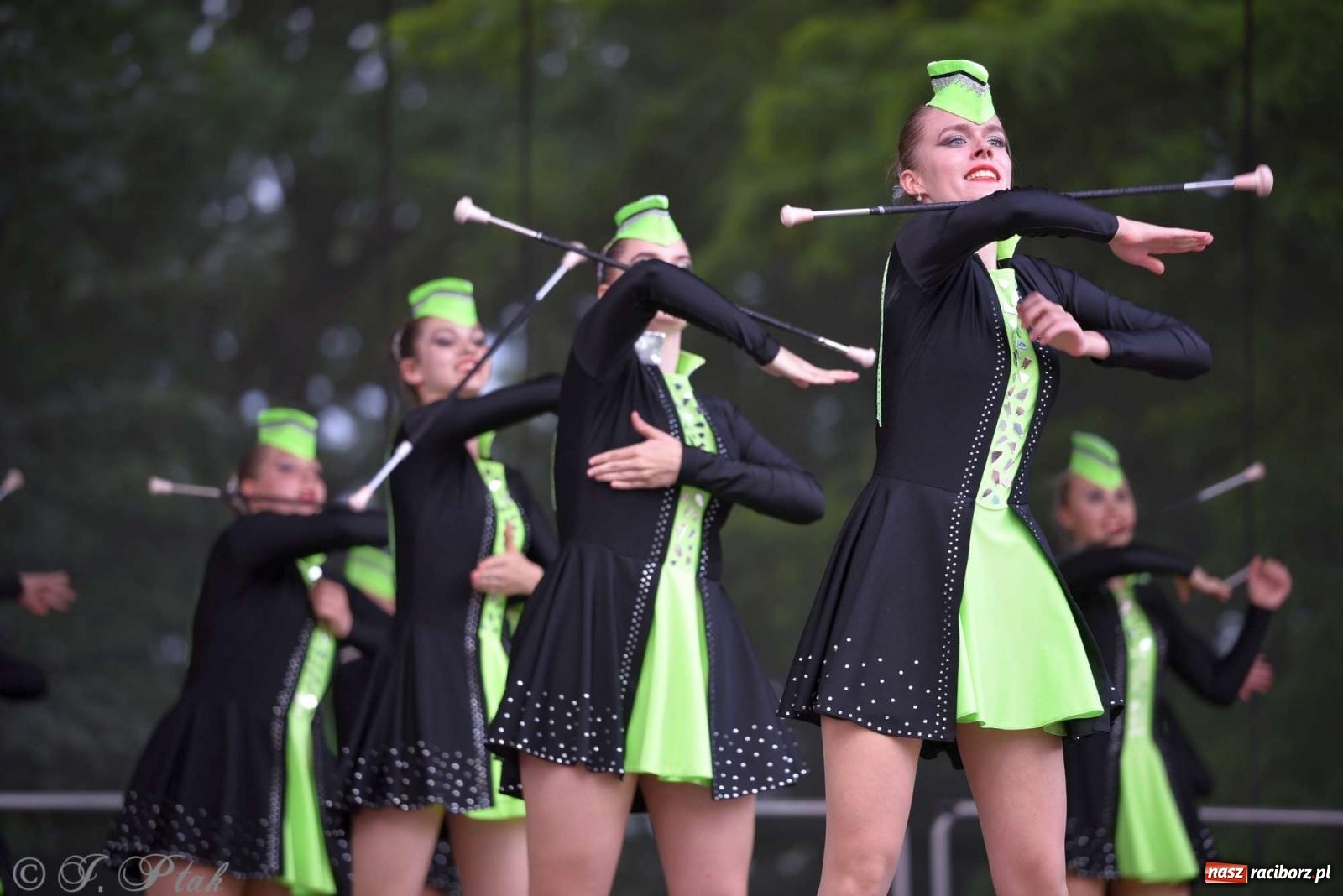 Zdjęcie w galerii na portalu naszraciborz.pl: Roztańczony raciborski zamek, czyli mażoretkowy zawrót głowy [FOTO i WIDEO] wiadomości z regionu