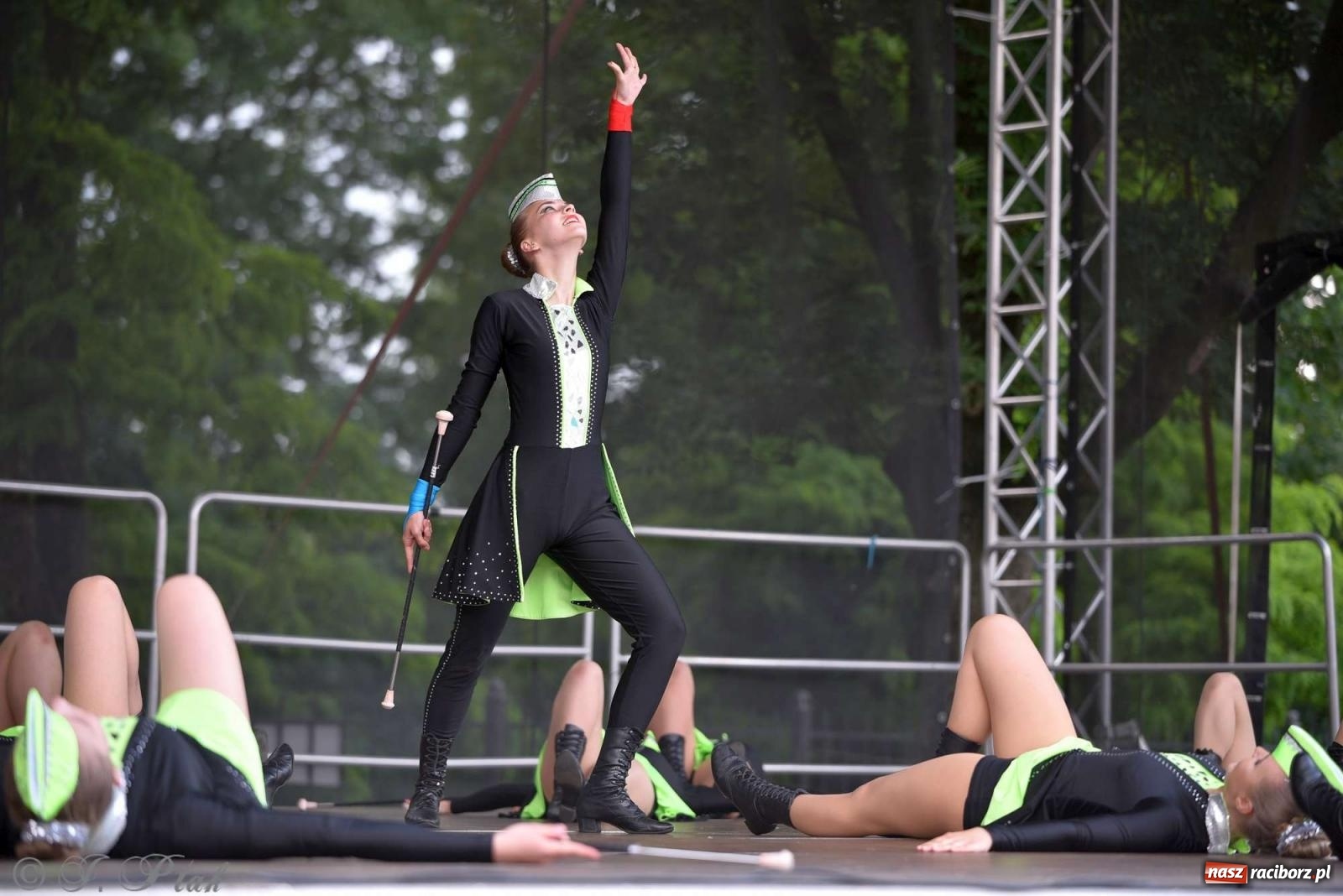 Zdjęcie w galerii na portalu naszraciborz.pl: Roztańczony raciborski zamek, czyli mażoretkowy zawrót głowy [FOTO i WIDEO] wiadomości z regionu