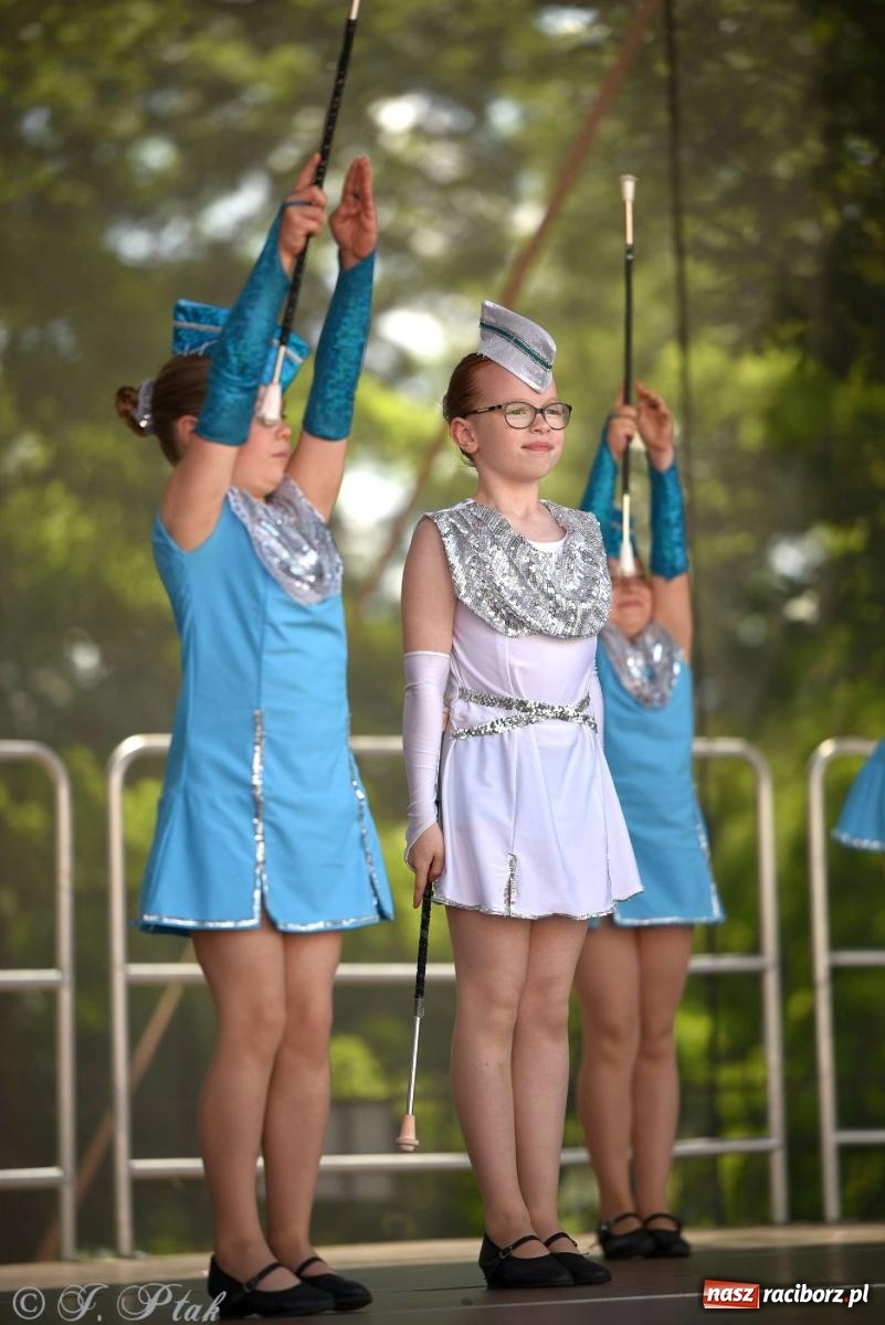 Zdjęcie w galerii na portalu naszraciborz.pl: Roztańczony raciborski zamek, czyli mażoretkowy zawrót głowy [FOTO i WIDEO] wiadomości z regionu