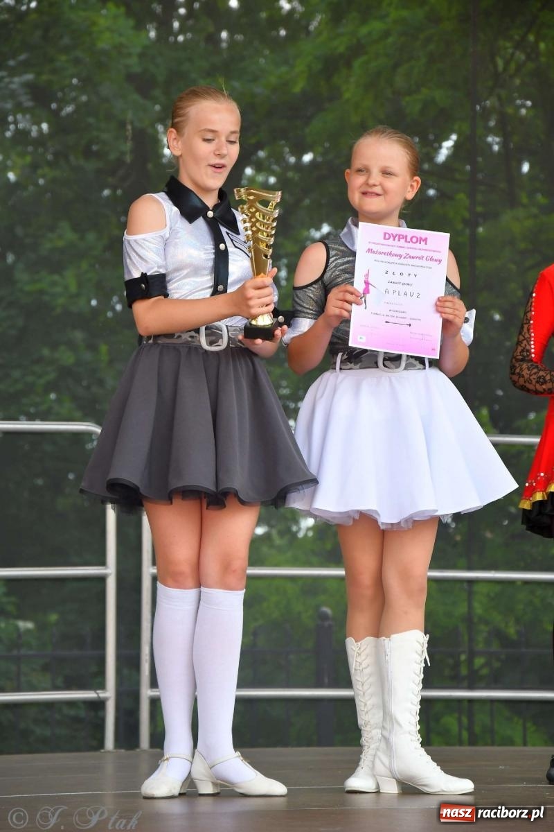 Zdjęcie w galerii na portalu naszraciborz.pl: Roztańczony raciborski zamek, czyli mażoretkowy zawrót głowy [FOTO i WIDEO] wiadomości z regionu