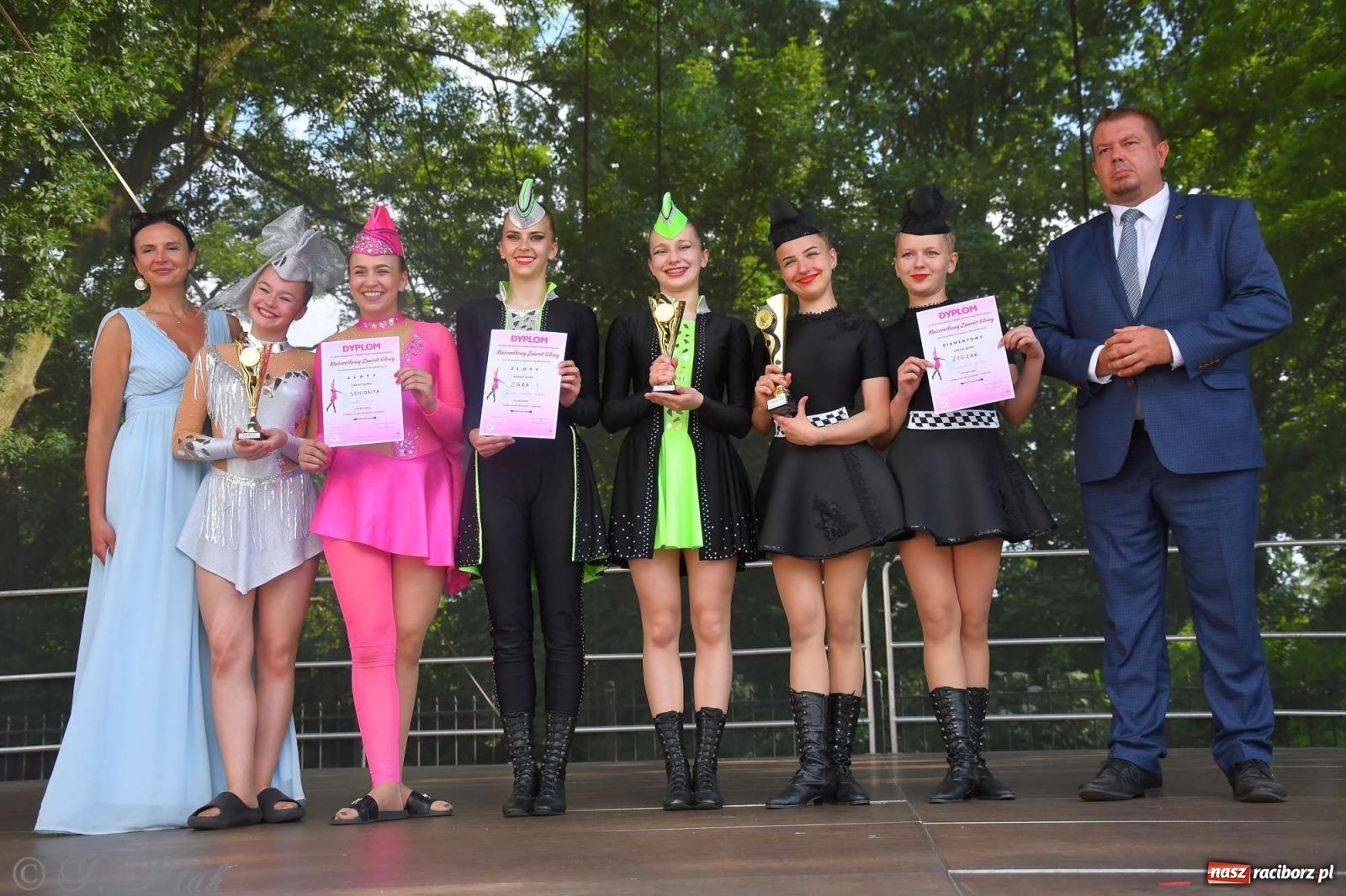 Zdjęcie w galerii na portalu naszraciborz.pl: Roztańczony raciborski zamek, czyli mażoretkowy zawrót głowy [FOTO i WIDEO] wiadomości z regionu