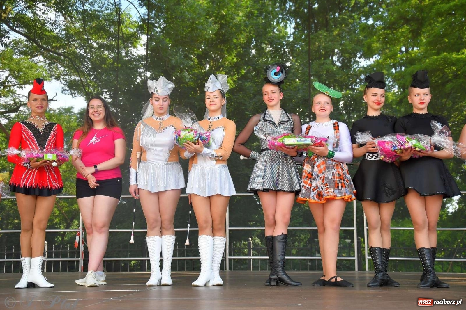 Zdjęcie w galerii na portalu naszraciborz.pl: Roztańczony raciborski zamek, czyli mażoretkowy zawrót głowy [FOTO i WIDEO] wiadomości z regionu