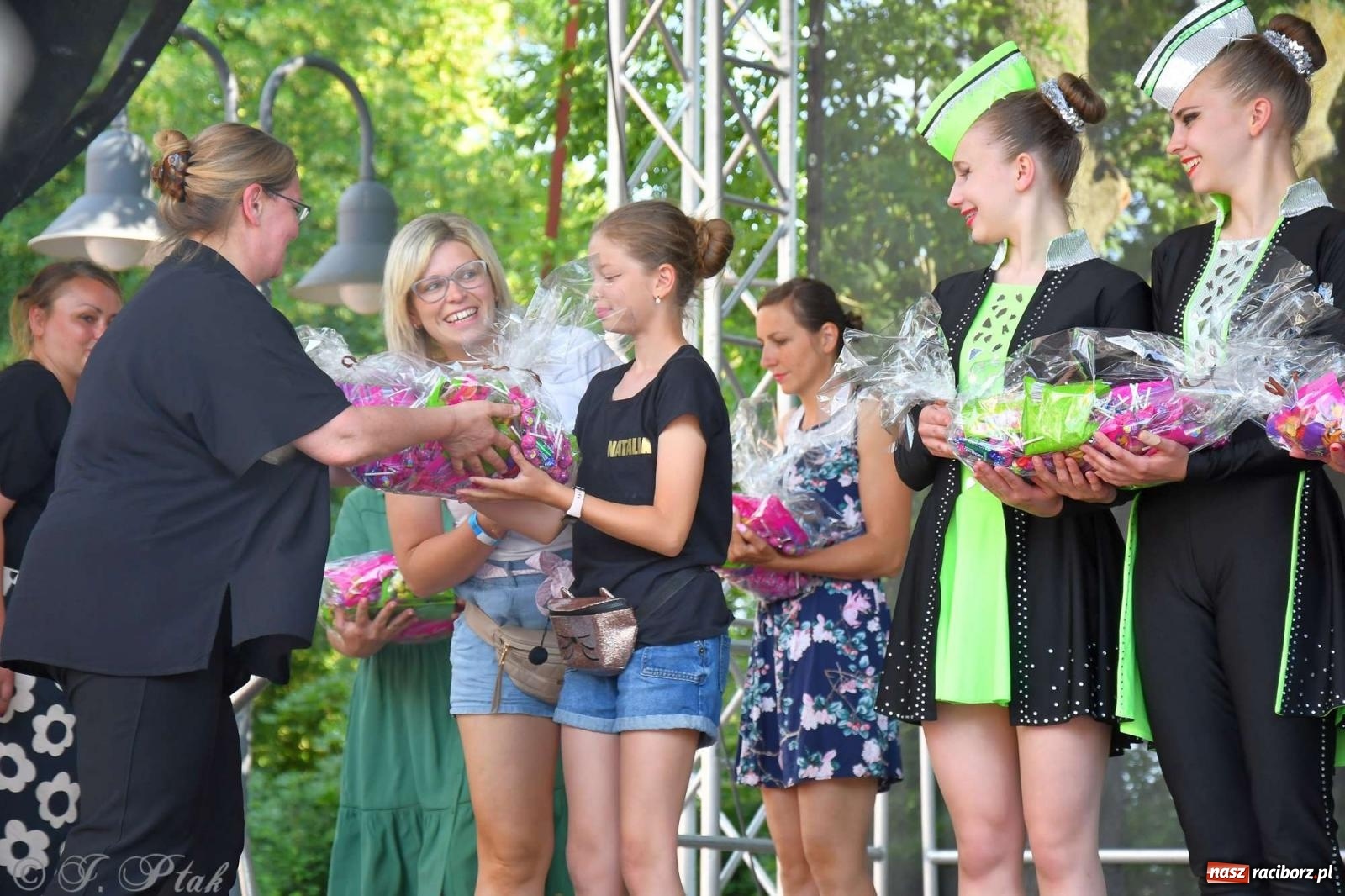 Zdjęcie w galerii na portalu naszraciborz.pl: Roztańczony raciborski zamek, czyli mażoretkowy zawrót głowy [FOTO i WIDEO] wiadomości z regionu