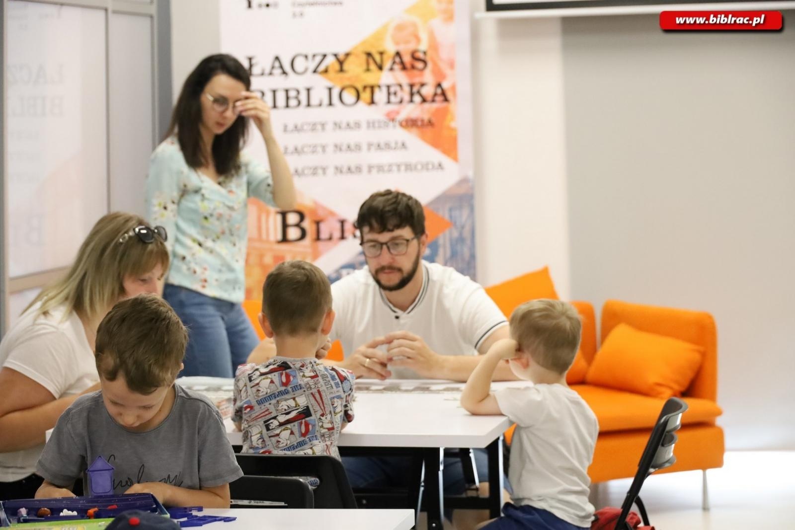 Zdjęcie w galerii na portalu naszraciborz.pl: Pierwsze urodziny raciborskiego Klubu Ojca wiadomości z regionu