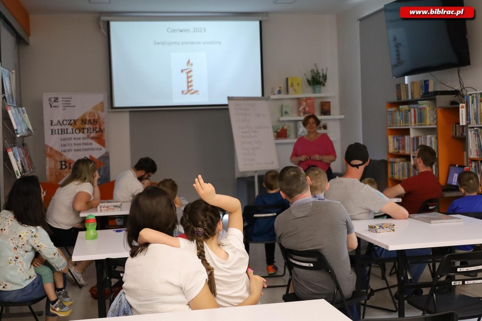 Zdjęcie w galerii na portalu naszraciborz.pl: Pierwsze urodziny raciborskiego Klubu Ojca wiadomości z regionu