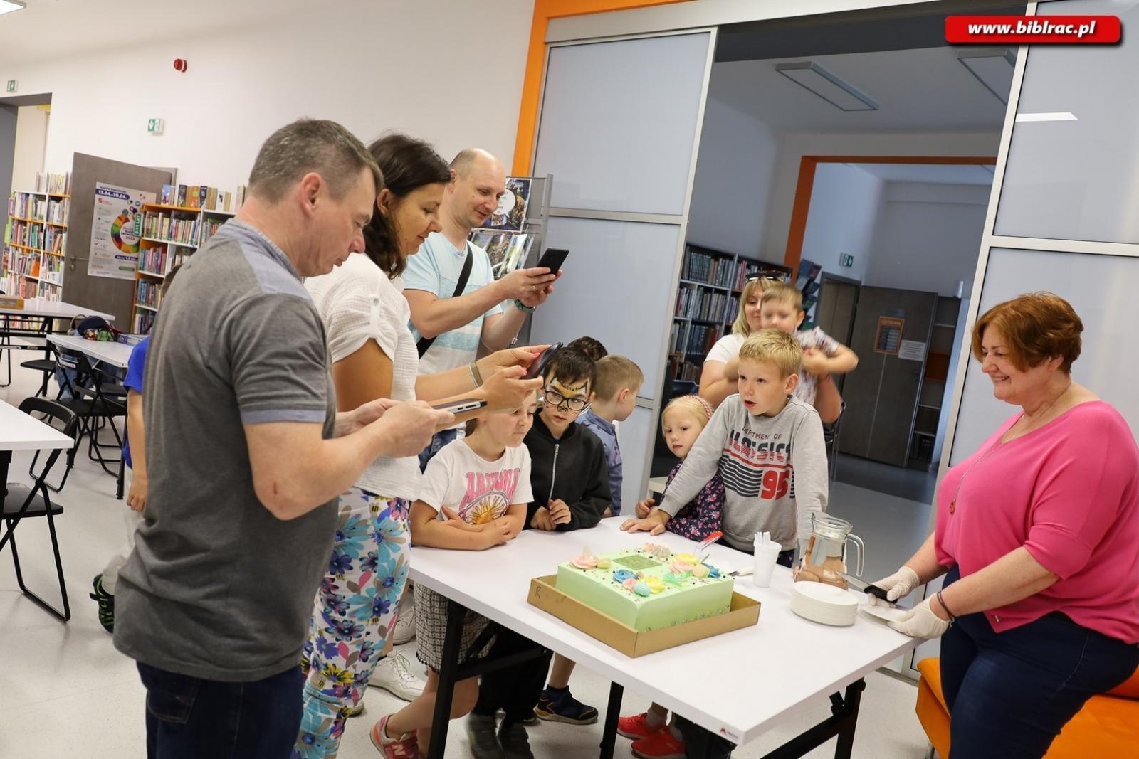 Zdjęcie w galerii na portalu naszraciborz.pl: Pierwsze urodziny raciborskiego Klubu Ojca wiadomości z regionu