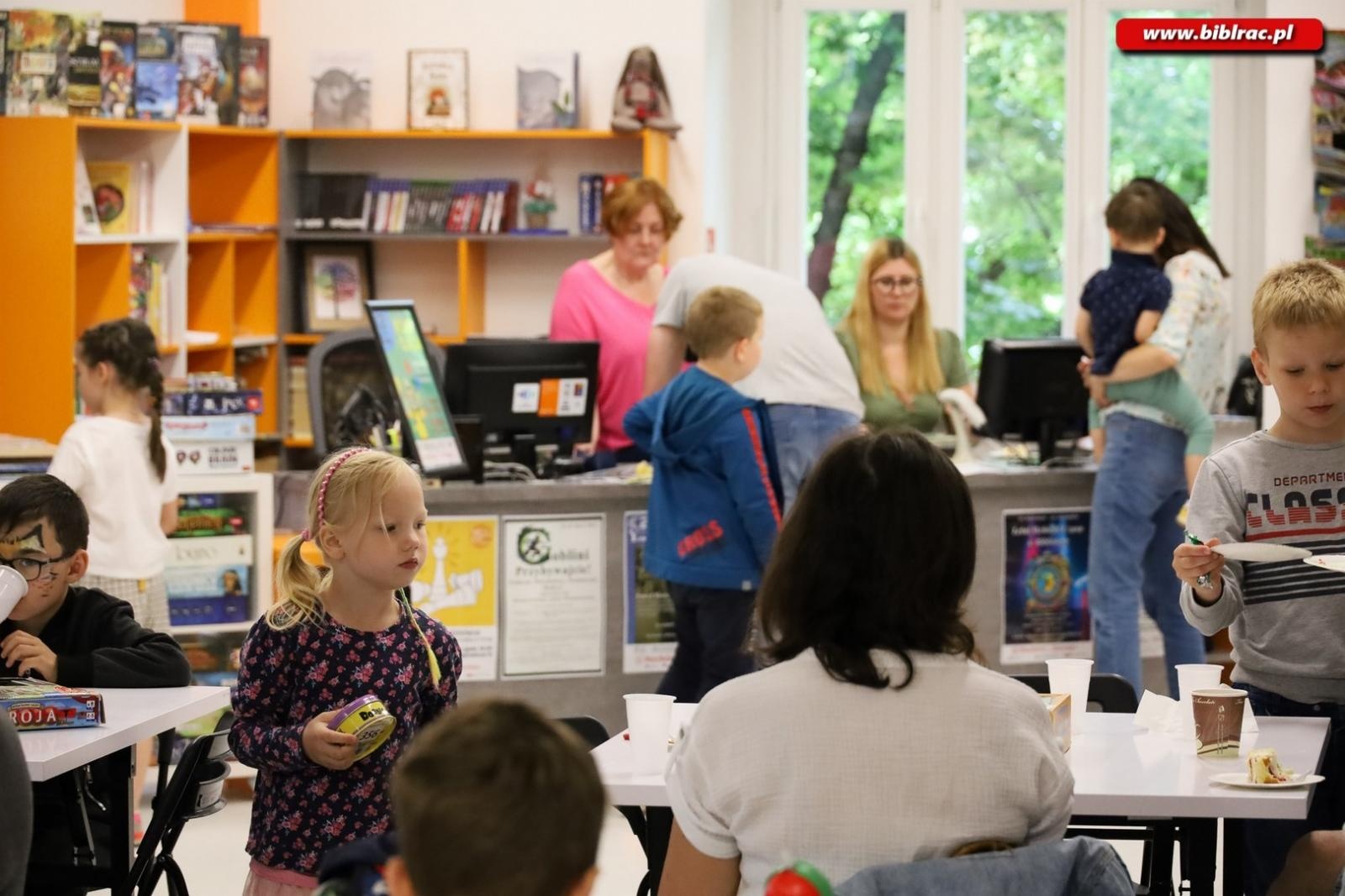 Zdjęcie w galerii na portalu naszraciborz.pl: Pierwsze urodziny raciborskiego Klubu Ojca wiadomości z regionu