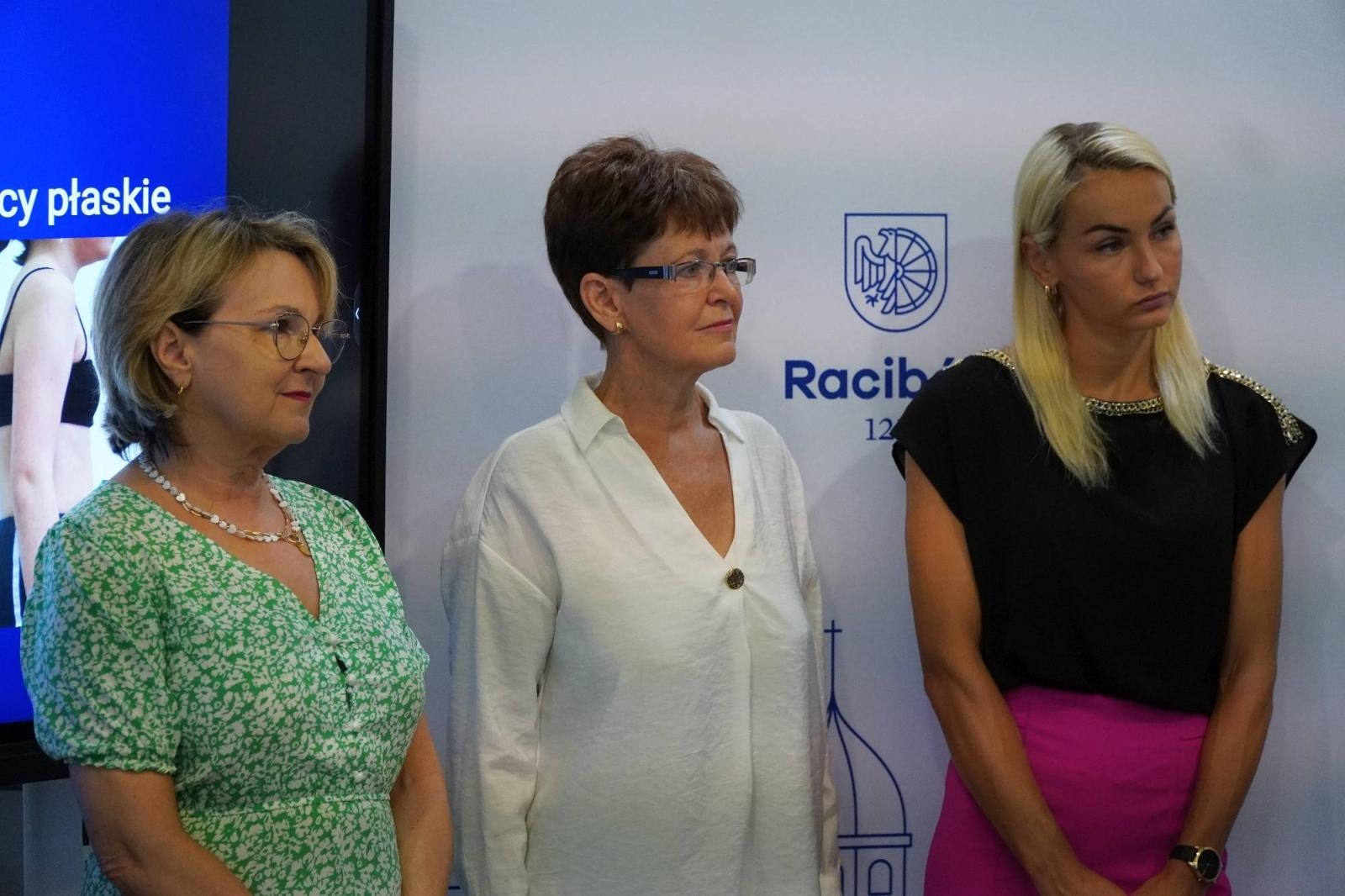 Zdjęcie w galerii na portalu naszraciborz.pl: Racibórz kontynuuje badania wad postawy u dzieci wiadomości z regionu