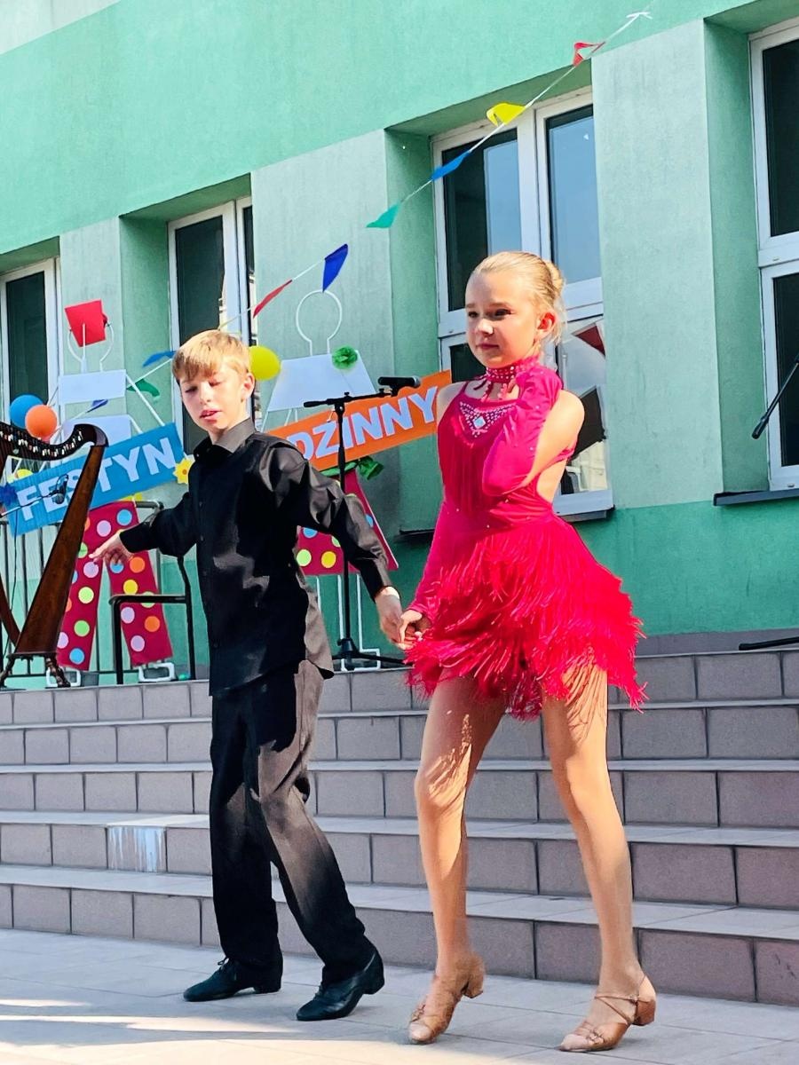 Zdjęcie w galerii na portalu naszraciborz.pl: Przedwakacyjny rodzinny festyn w SP 13 wiadomości z regionu