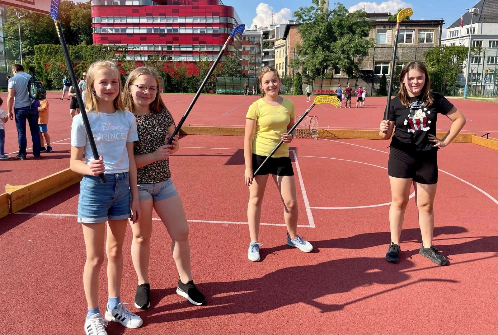 Zdjęcie w galerii na portalu naszraciborz.pl: Przedwakacyjny rodzinny festyn w SP 13 wiadomości z regionu