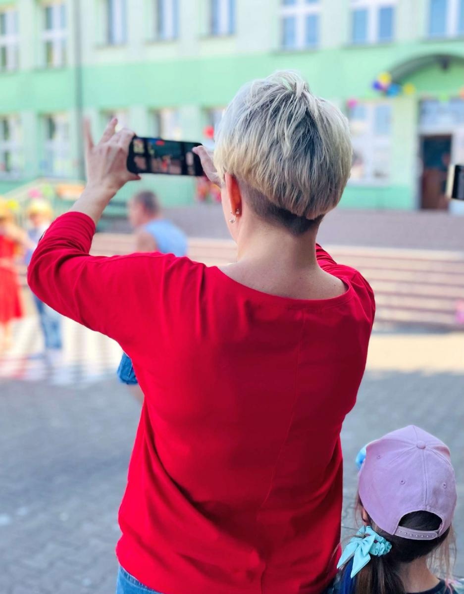 Zdjęcie w galerii na portalu naszraciborz.pl: Przedwakacyjny rodzinny festyn w SP 13 wiadomości z regionu