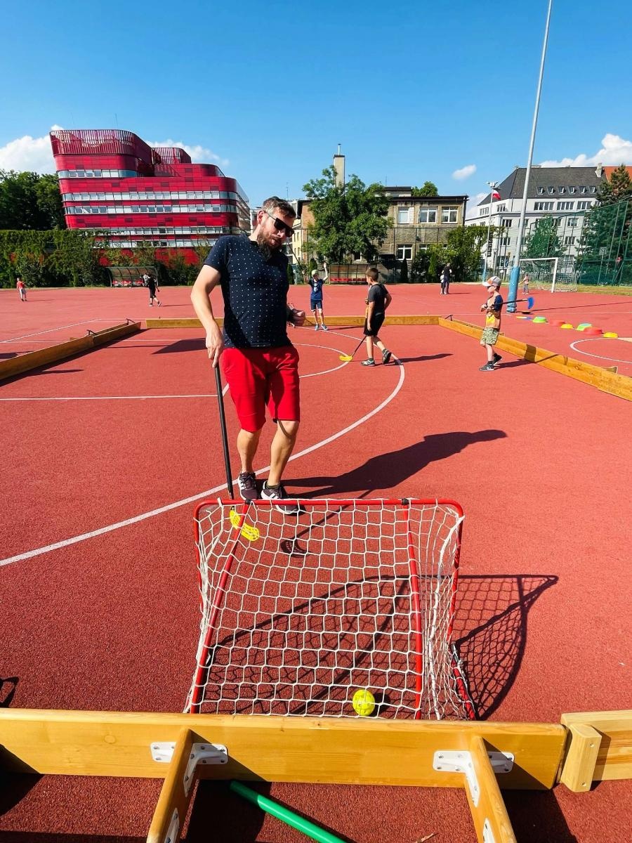 Zdjęcie w galerii na portalu naszraciborz.pl: Przedwakacyjny rodzinny festyn w SP 13 wiadomości z regionu