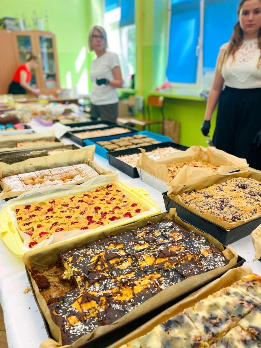 Zdjęcie w galerii na portalu naszraciborz.pl: Przedwakacyjny rodzinny festyn w SP 13 wiadomości z regionu