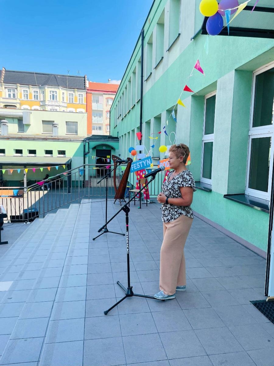 Zdjęcie w galerii na portalu naszraciborz.pl: Przedwakacyjny rodzinny festyn w SP 13 wiadomości z regionu