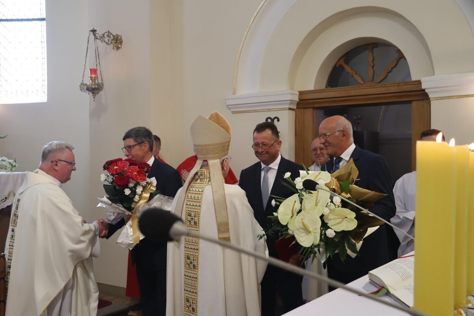 Zdjęcie w galerii na portalu naszraciborz.pl: 800 lat Sławikowa. Parafia hucznie świętowała urodziny wiadomości z regionu