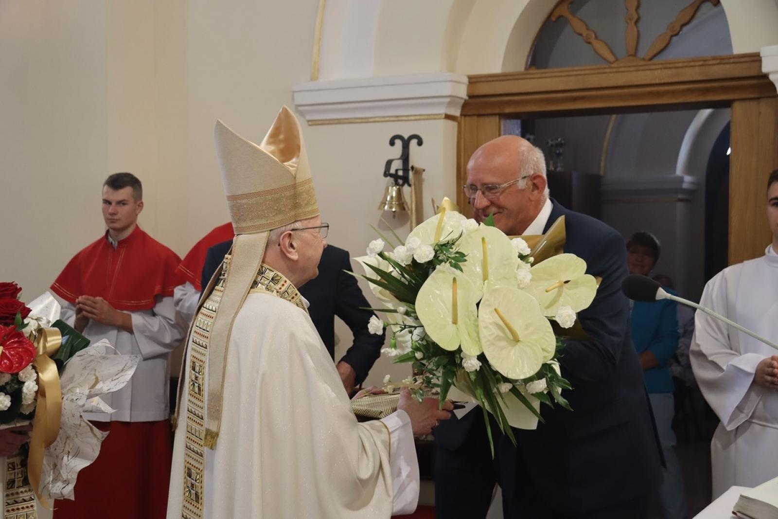 Zdjęcie w galerii na portalu naszraciborz.pl: 800 lat Sławikowa. Parafia hucznie świętowała urodziny wiadomości z regionu