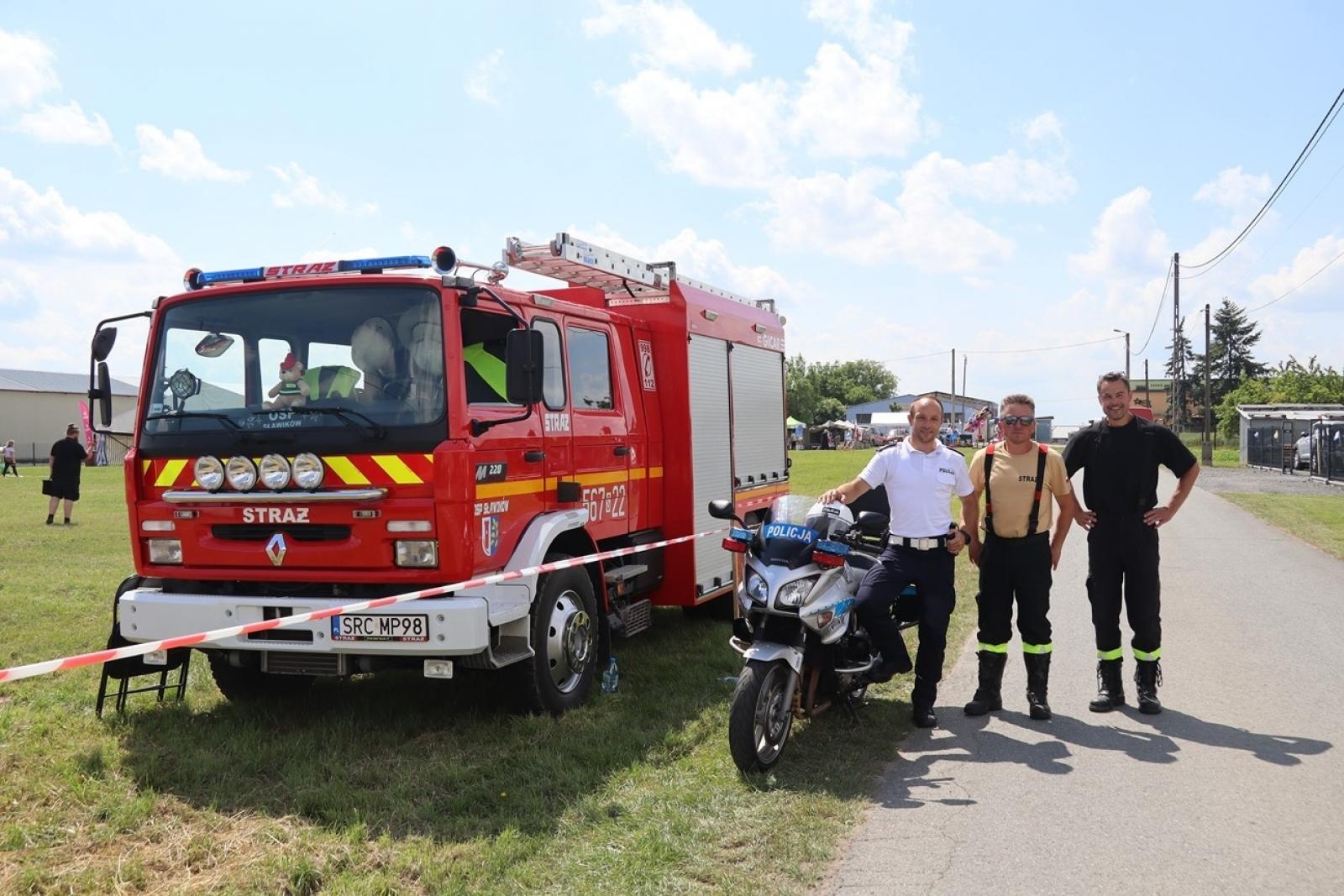Zdjęcie w galerii na portalu naszraciborz.pl: 800 lat Sławikowa. Parafia hucznie świętowała urodziny wiadomości z regionu