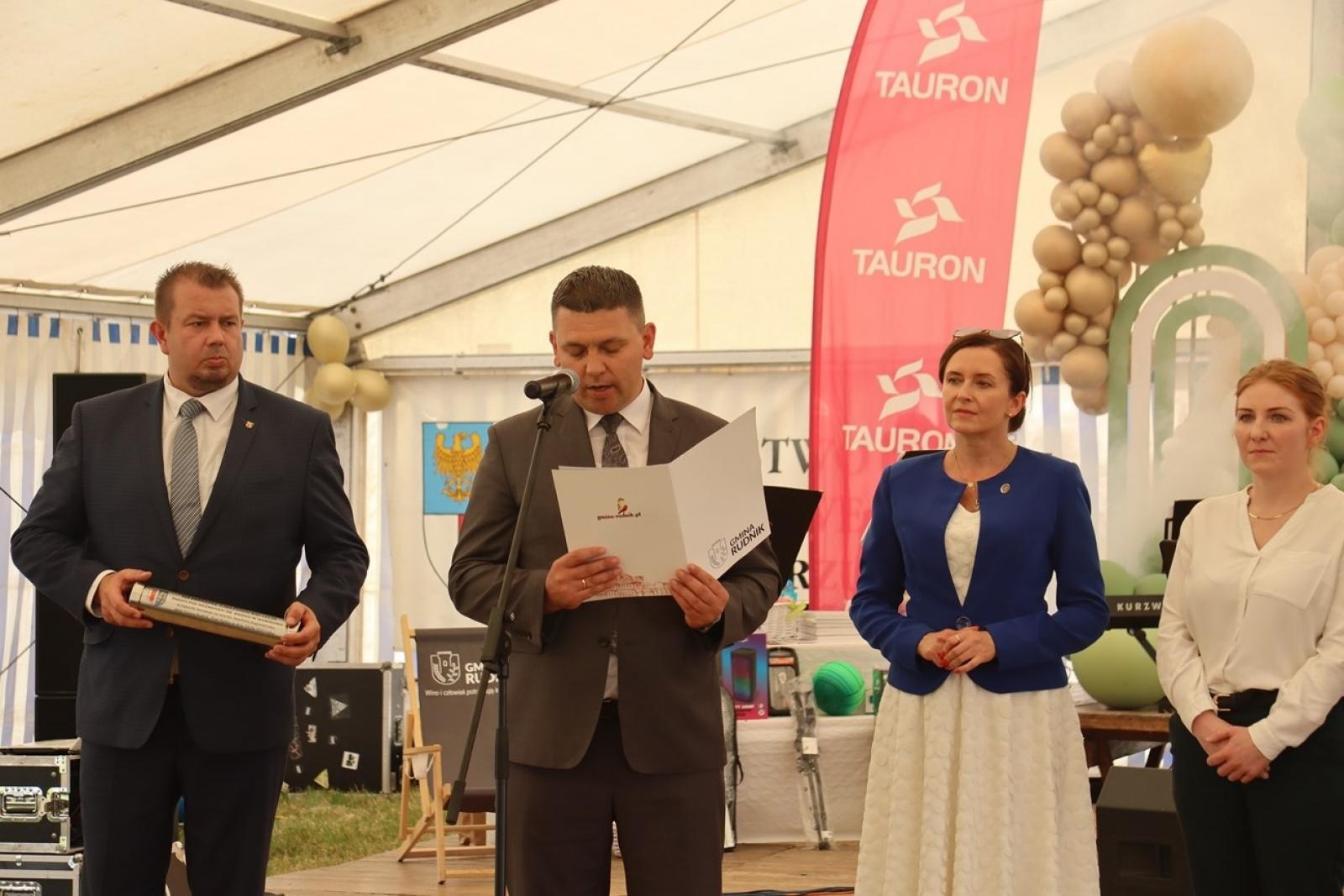 Zdjęcie w galerii na portalu naszraciborz.pl: 800 lat Sławikowa. Parafia hucznie świętowała urodziny wiadomości z regionu