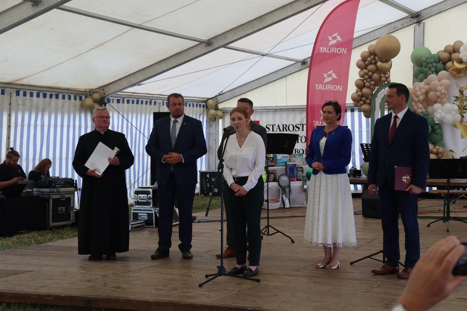 Zdjęcie w galerii na portalu naszraciborz.pl: 800 lat Sławikowa. Parafia hucznie świętowała urodziny wiadomości z regionu