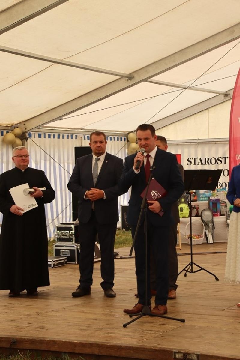 Zdjęcie w galerii na portalu naszraciborz.pl: 800 lat Sławikowa. Parafia hucznie świętowała urodziny wiadomości z regionu