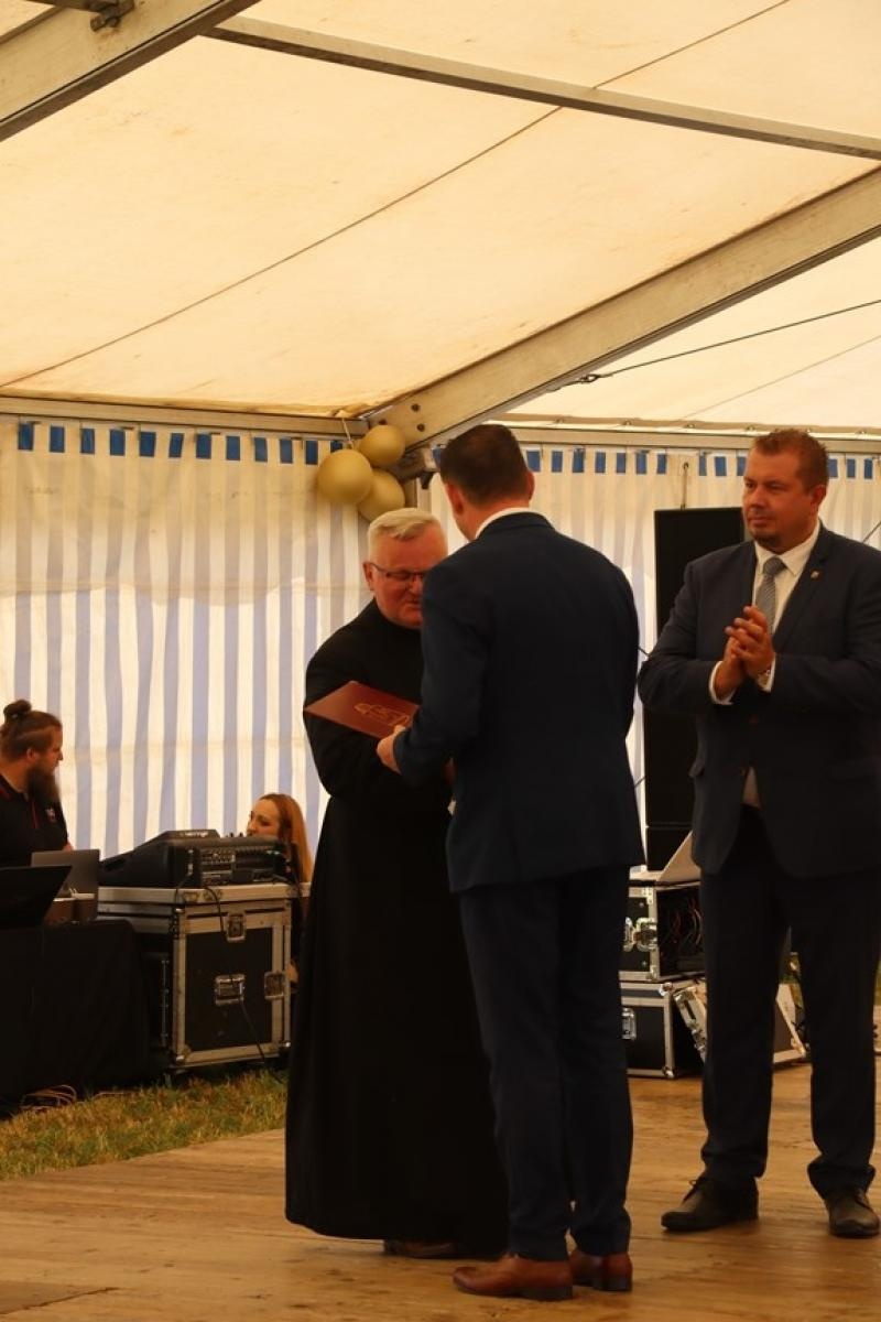 Zdjęcie w galerii na portalu naszraciborz.pl: 800 lat Sławikowa. Parafia hucznie świętowała urodziny wiadomości z regionu