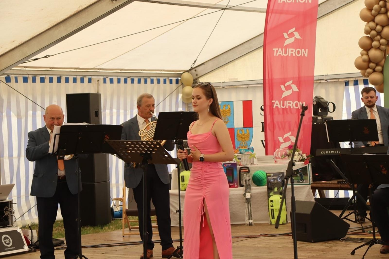 Zdjęcie w galerii na portalu naszraciborz.pl: 800 lat Sławikowa. Parafia hucznie świętowała urodziny wiadomości z regionu