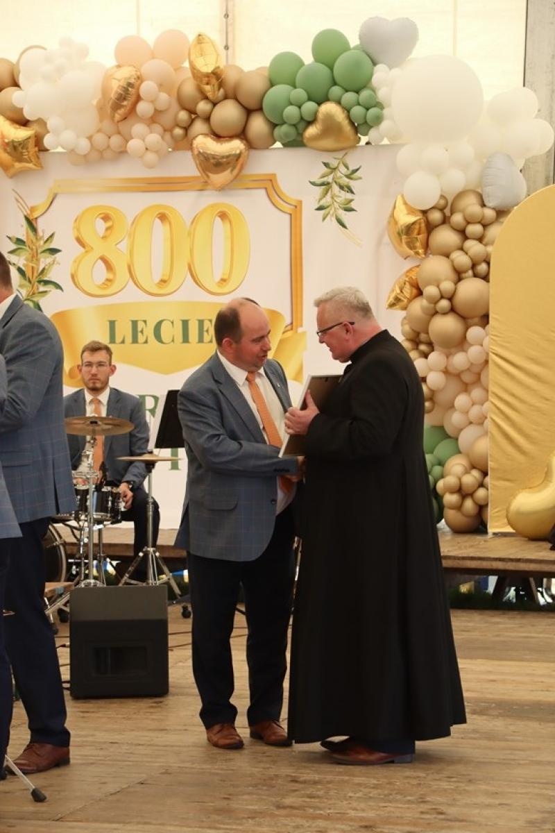 Zdjęcie w galerii na portalu naszraciborz.pl: 800 lat Sławikowa. Parafia hucznie świętowała urodziny wiadomości z regionu