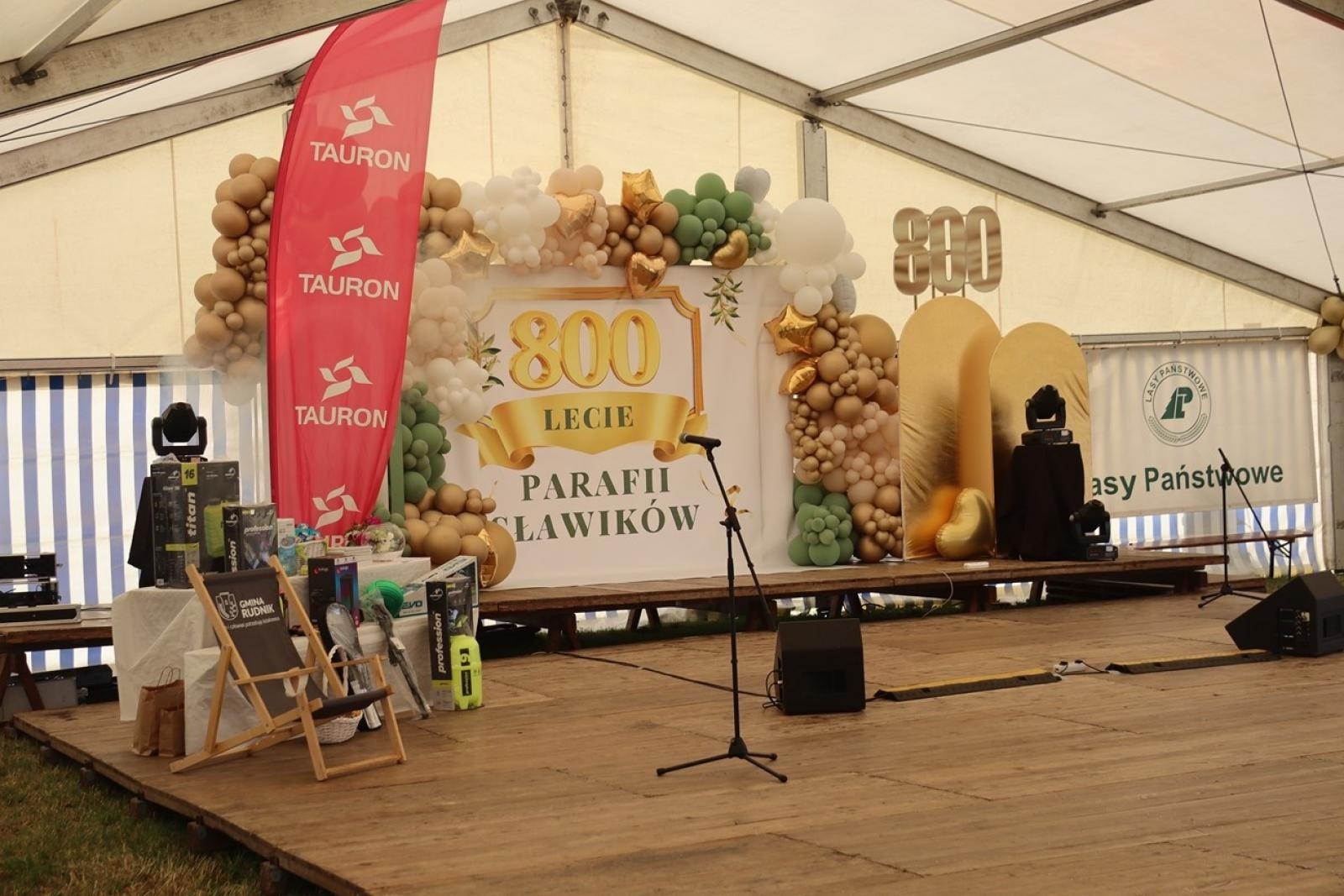 Zdjęcie w galerii na portalu naszraciborz.pl: 800 lat Sławikowa. Parafia hucznie świętowała urodziny wiadomości z regionu