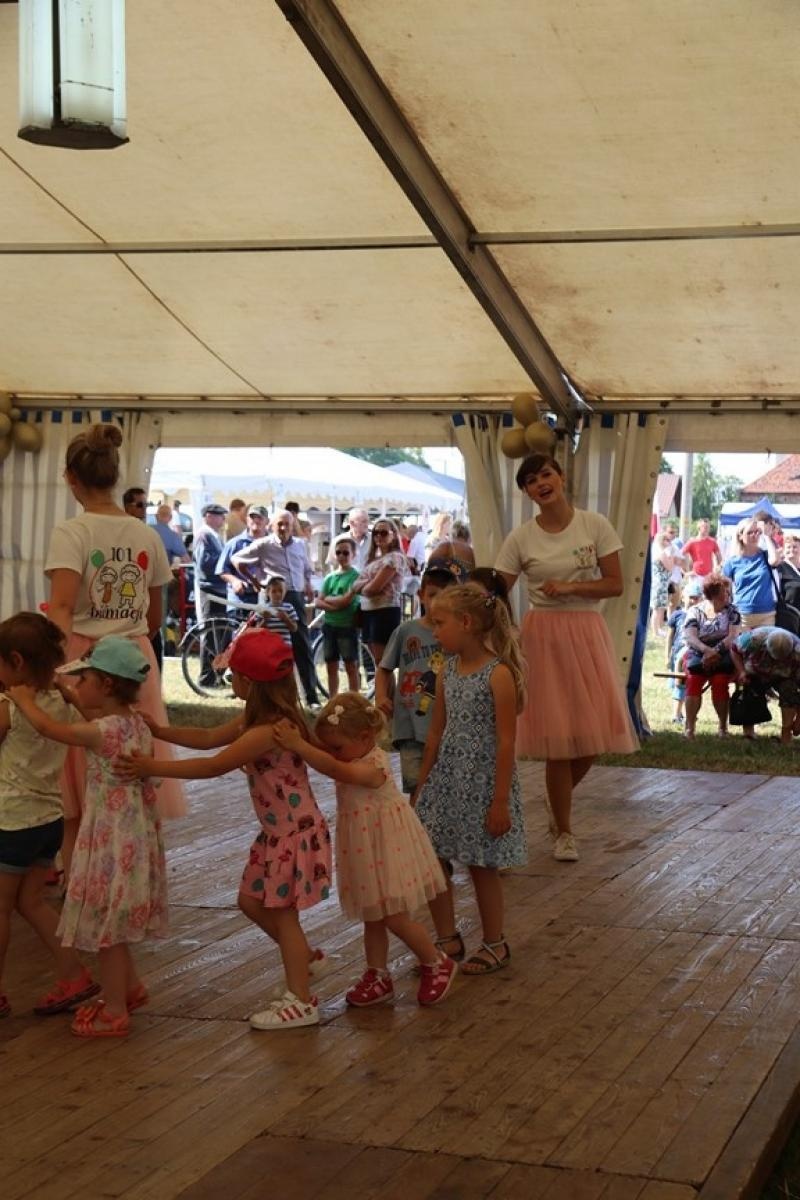 Zdjęcie w galerii na portalu naszraciborz.pl: 800 lat Sławikowa. Parafia hucznie świętowała urodziny wiadomości z regionu