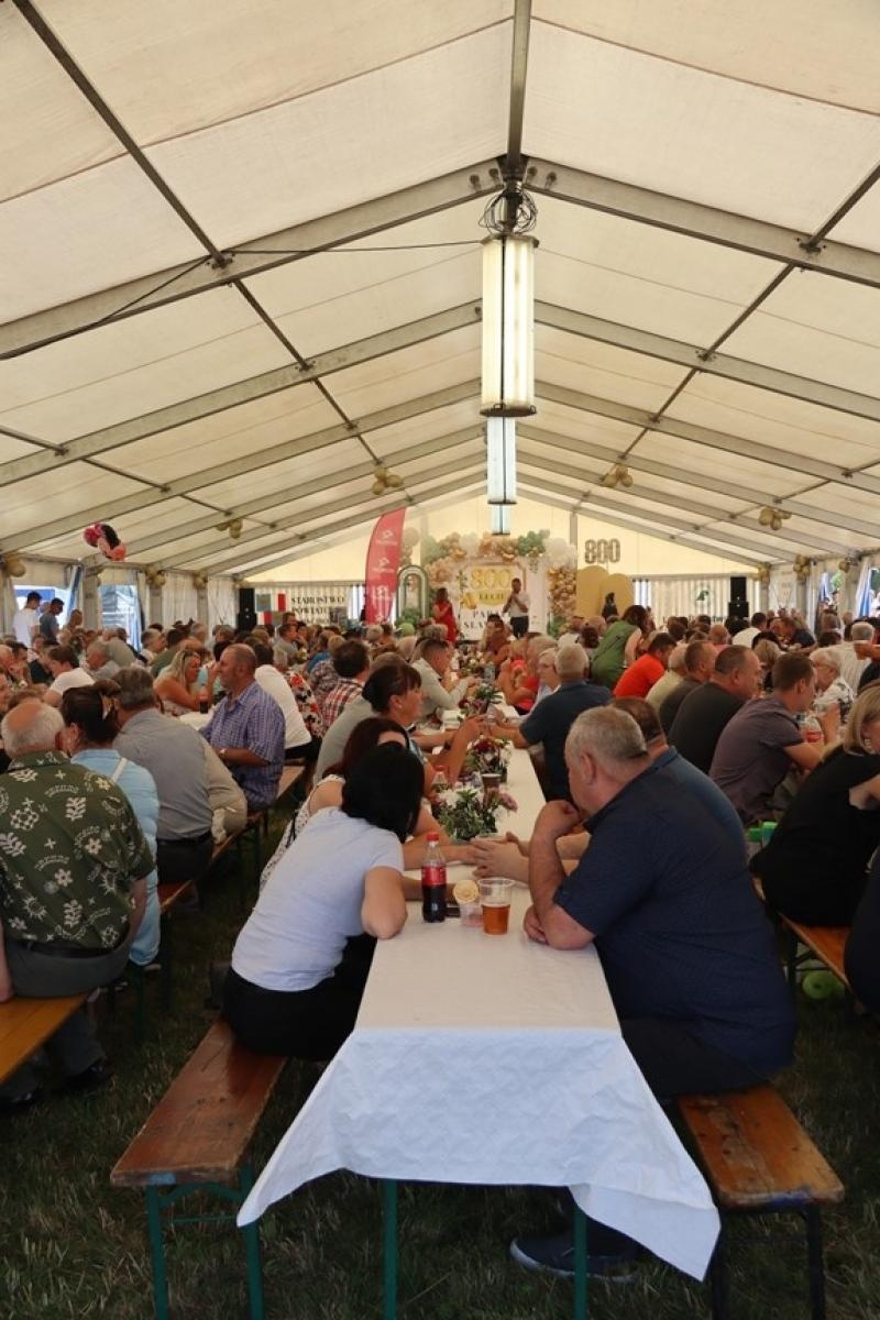 Zdjęcie w galerii na portalu naszraciborz.pl: 800 lat Sławikowa. Parafia hucznie świętowała urodziny wiadomości z regionu